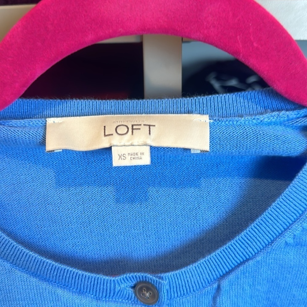 Loft blue short sleeve front button cardigan size XS - Picture 2 of 3